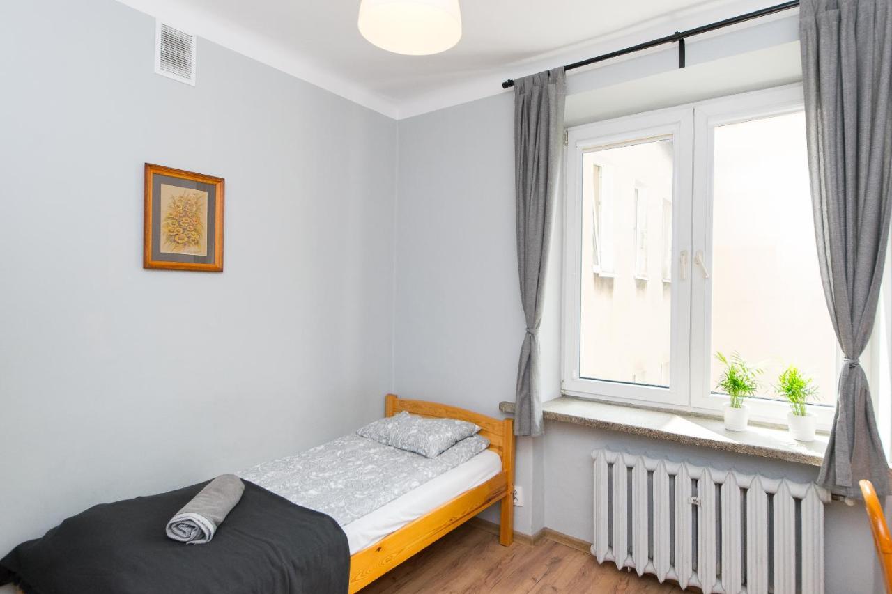 3-Bedroom Flat In City Center P4You Pl Krakau Exterior foto