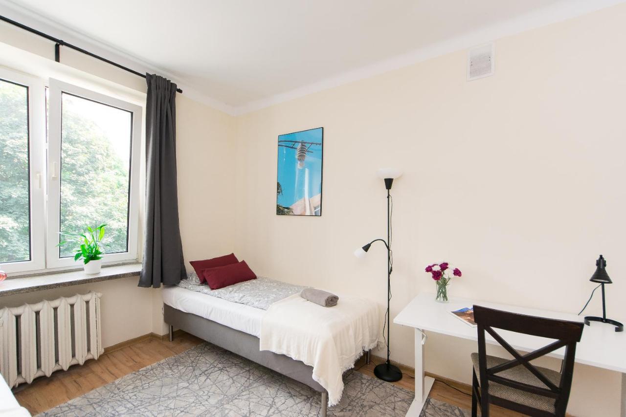 3-Bedroom Flat In City Center P4You Pl Krakau Exterior foto